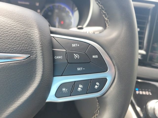 Used 2023 Black Chrysler Touring L image 10