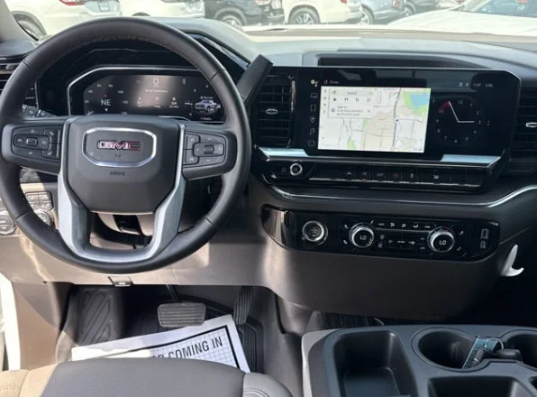 Used 2024 Summit White GMC SLT image 9