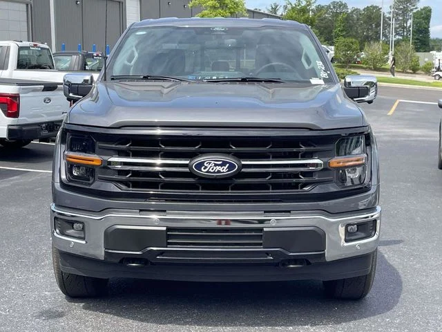 New 2026 Carbonized Gray Metallic Ford XLT image 14