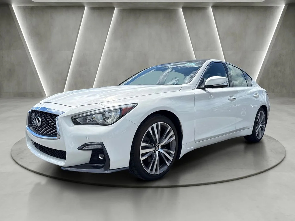 Used 2022 White INFINITI SENSORY image 3