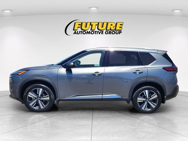 Used 2023 Gray Nissan SL image 6