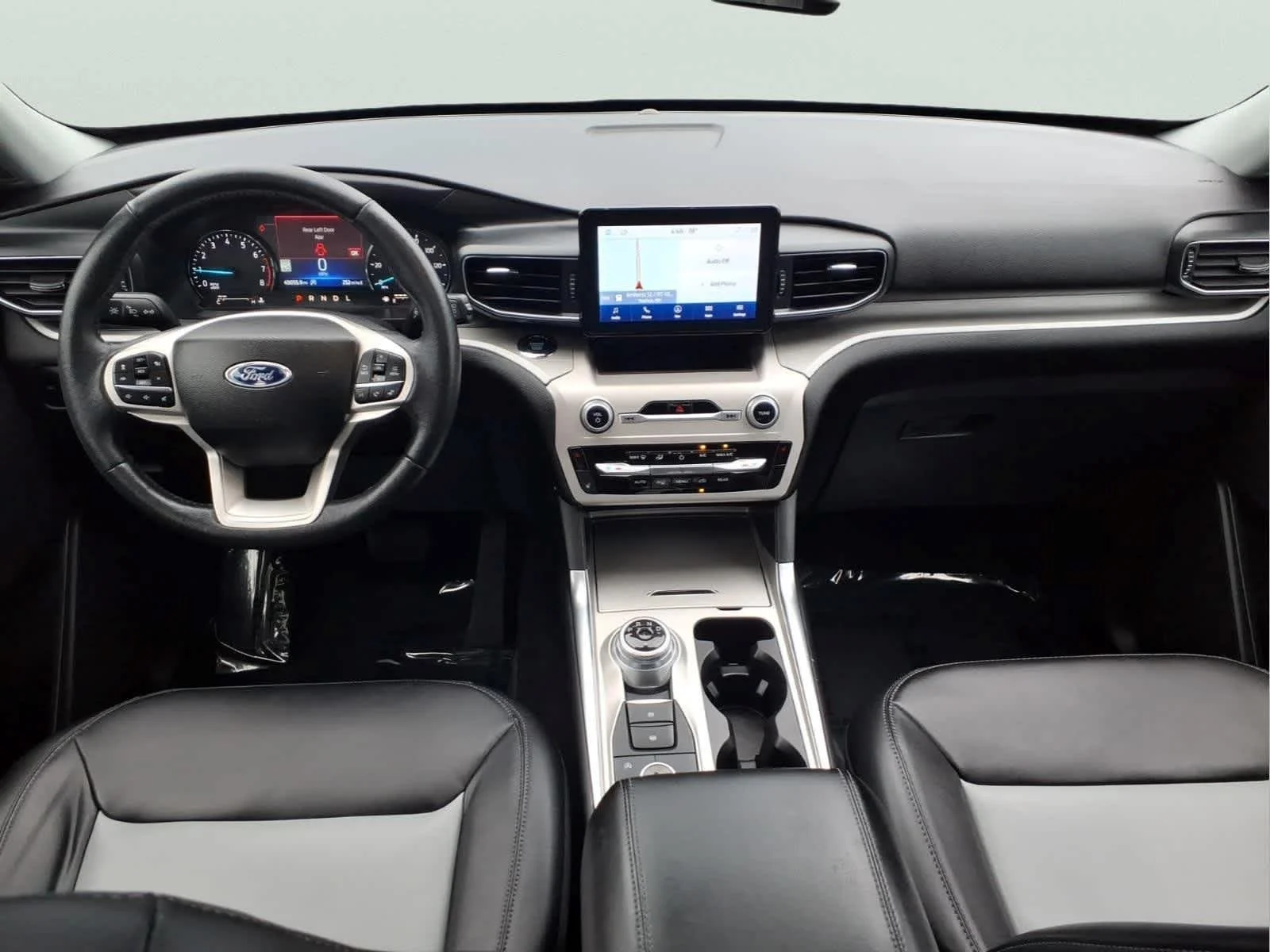 Used 2023 Stone Blue Ford XLT image 18