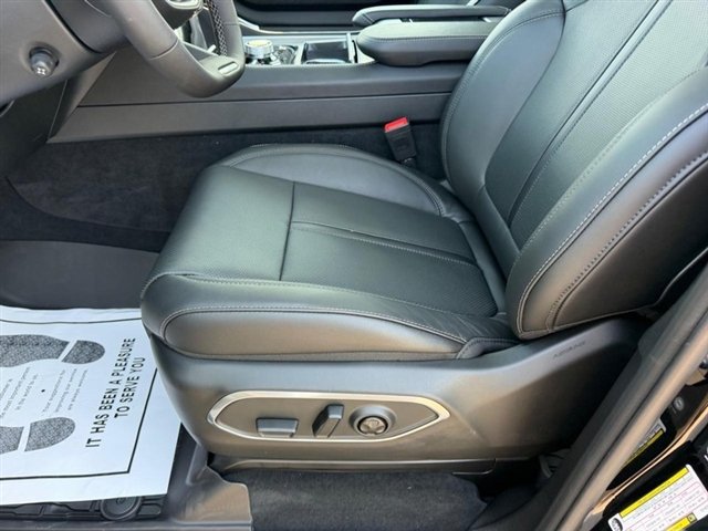 New 2026 High Gloss Black Exterior Paint Jeep Upland image 23
