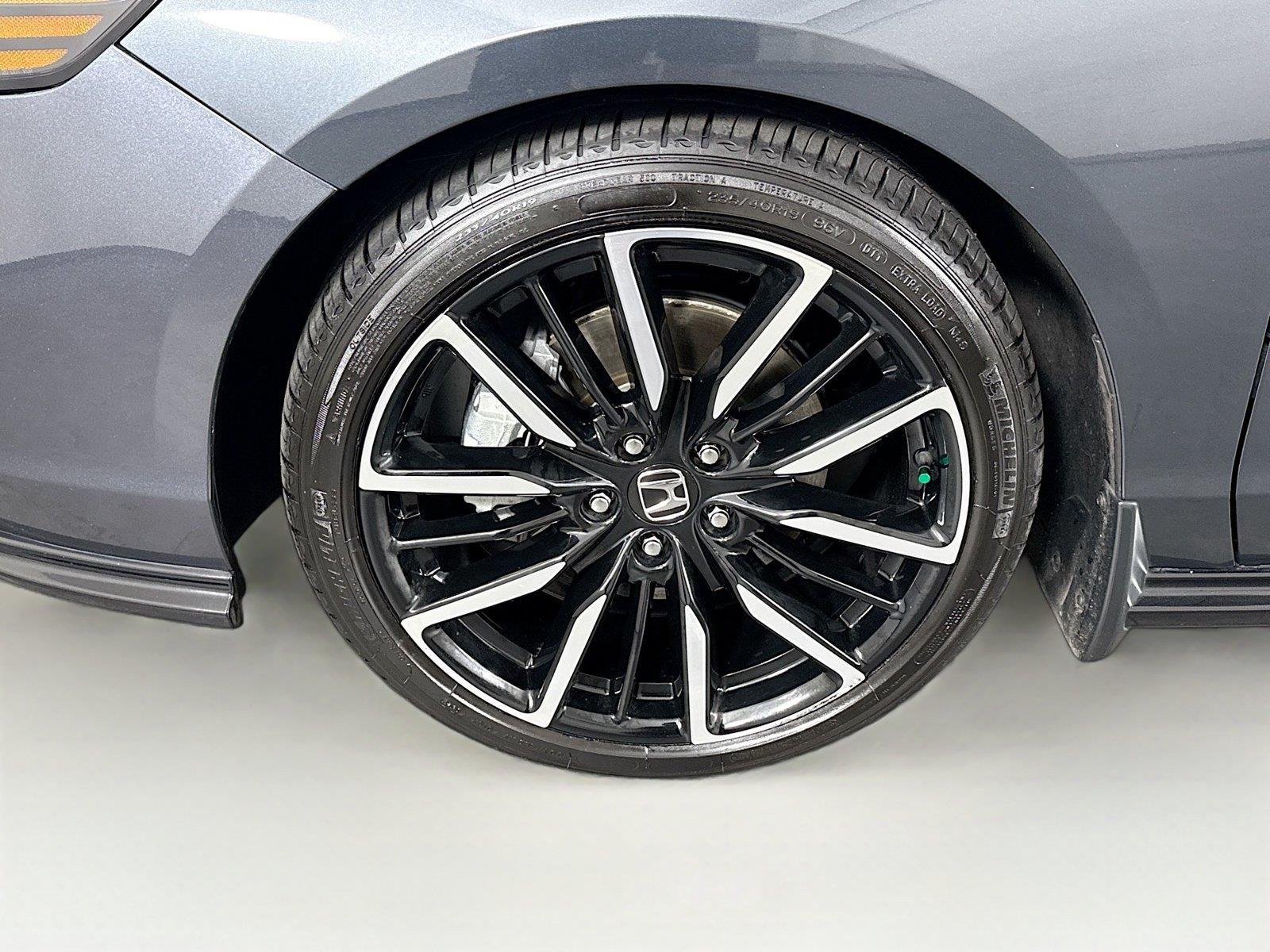 Used 2024 Meteorite Gray Metallic Honda Touring image 44