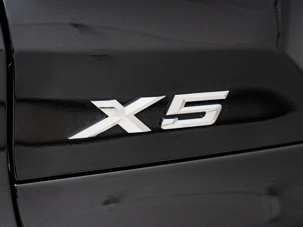 New 2026 Black Sapphire Metallic BMW xDrive40i image 18