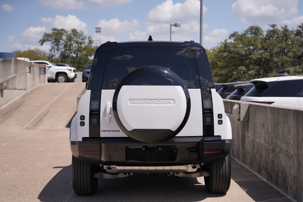 New 2026 Fuji White Land Rover S image 8