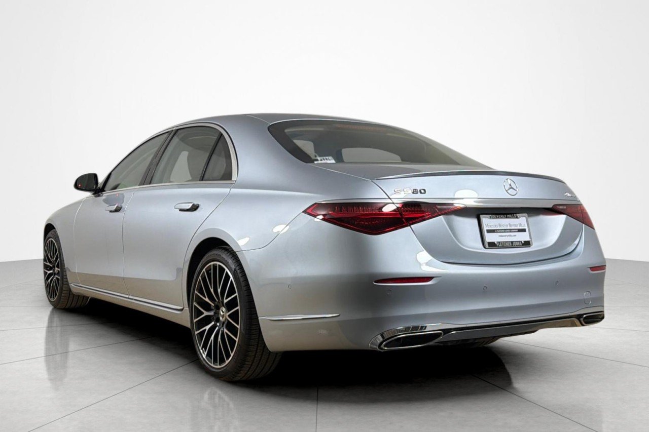 Certified Used 2024 Cirrus Silver Metallic Mercedes-Benz S 580 image 3