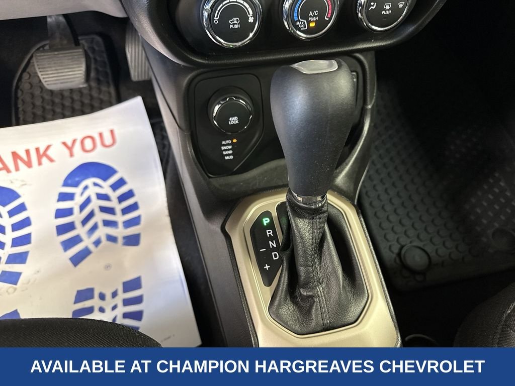 Used 2017 Anvil Jeep Latitude image 21