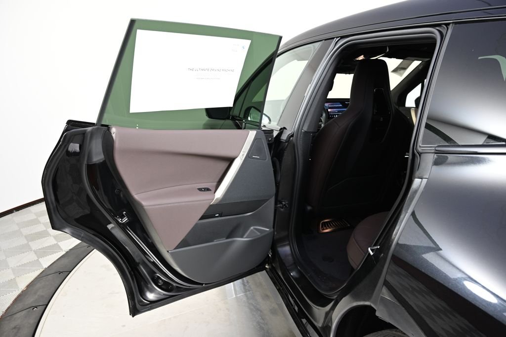 2026 BMW iX 45 - Photo 22