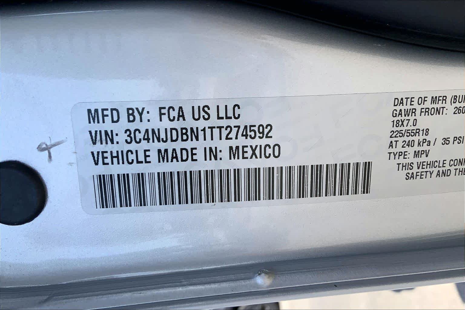 New 2026 Silver Zynith Metallic Clear-Coat Exterior Paint Jeep Latitude Altitude image 18