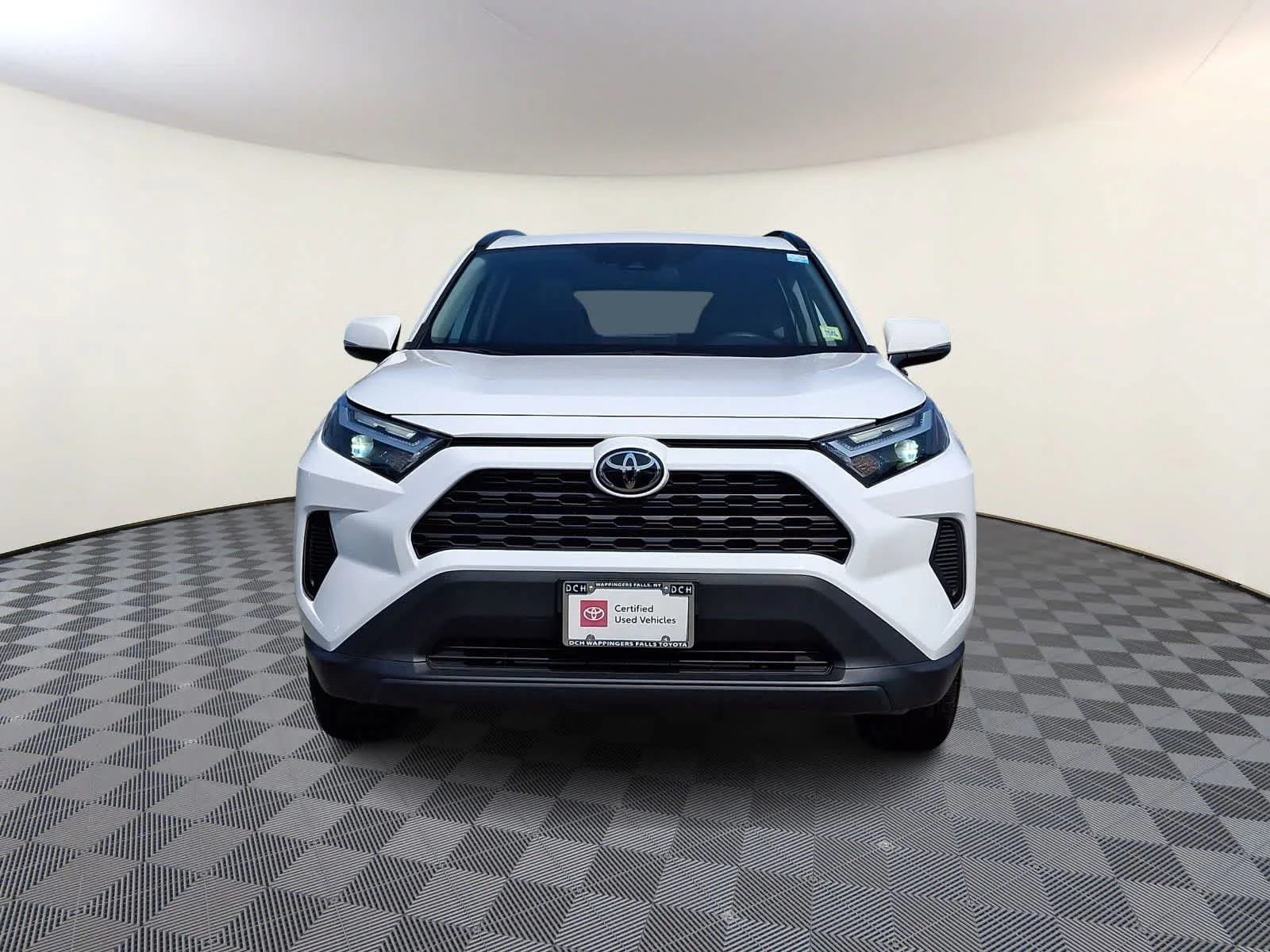 Certified Used 2024 Ice Cap Toyota XLE image 3