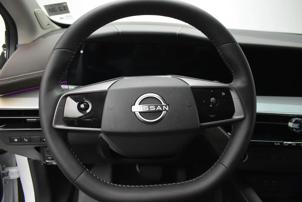 Used 2026 White Nissan Platinum image 18