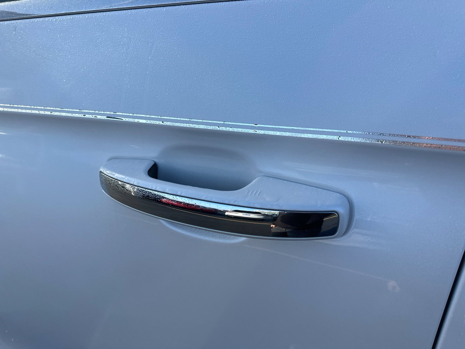 Used 2019 White Lincoln Reserve image 10