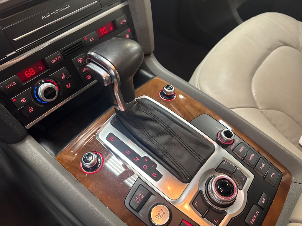 Used 2014  Audi  image 24