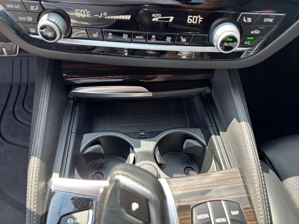 Used 2018 Black BMW 640 Gran Turismo i xDrive image 29