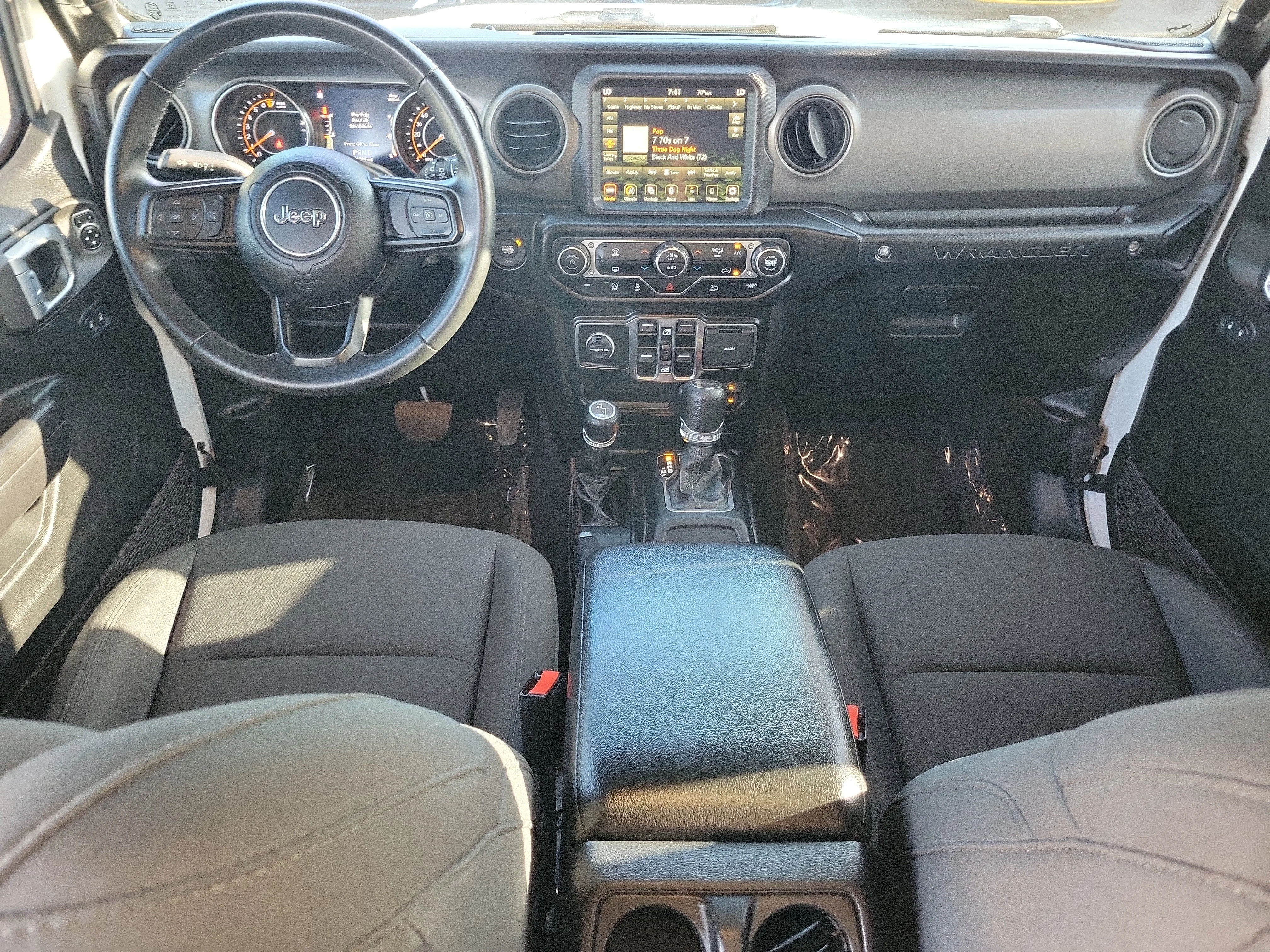 Used 2022 White Jeep Unlimited High Tide image 16