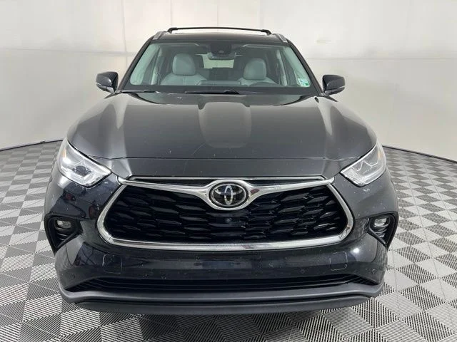Used 2021 Black Toyota Limited image 2
