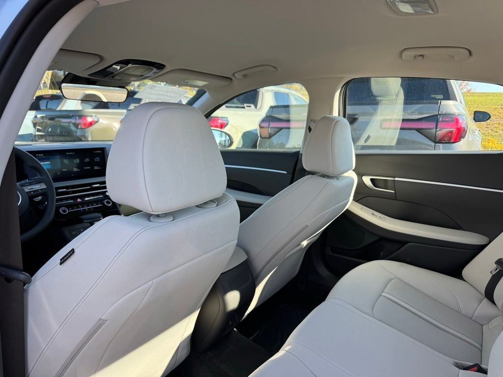 Used 2026 Silver Hyundai SE image 18
