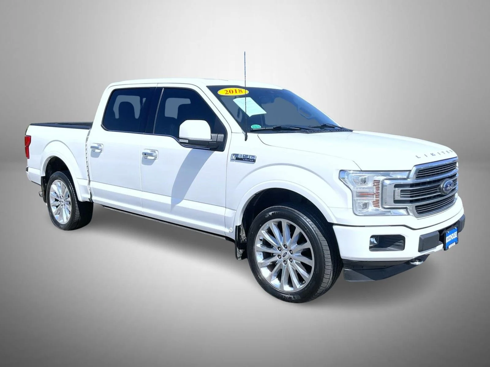 Used 2018 White Ford Limited image 3