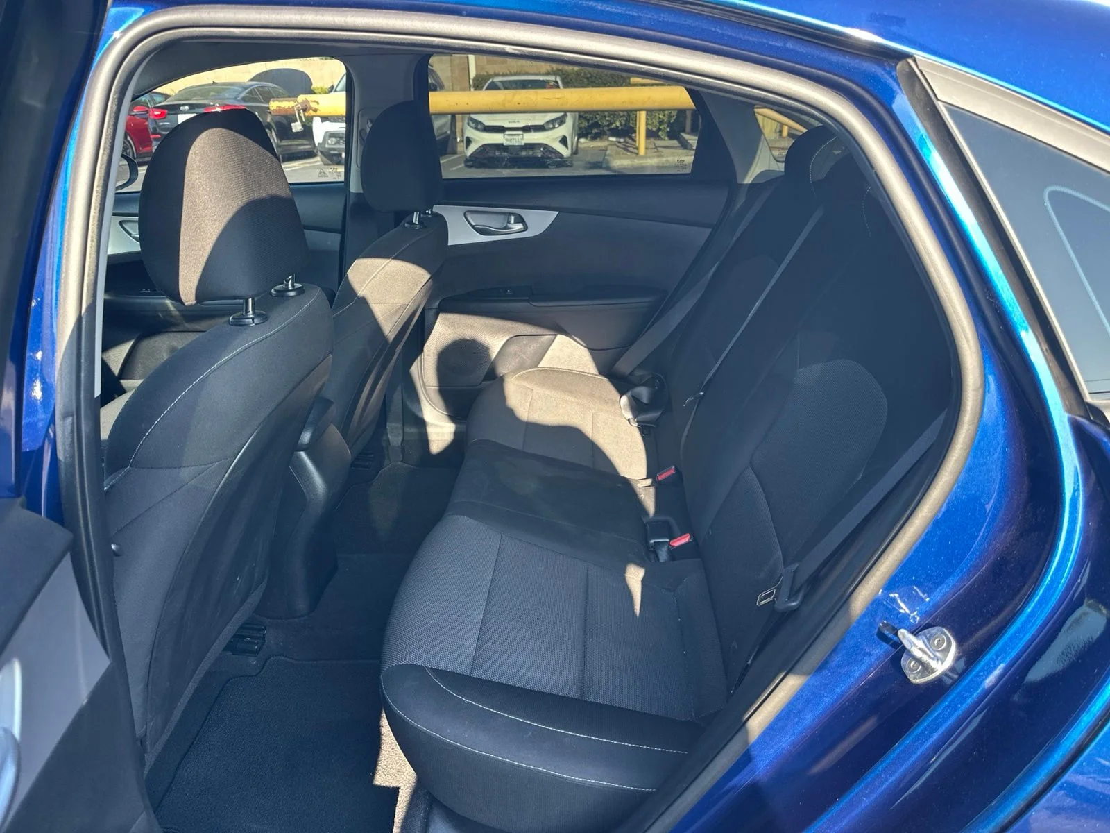 Used 2023 Deep Sea Blue Kia LXS image 13