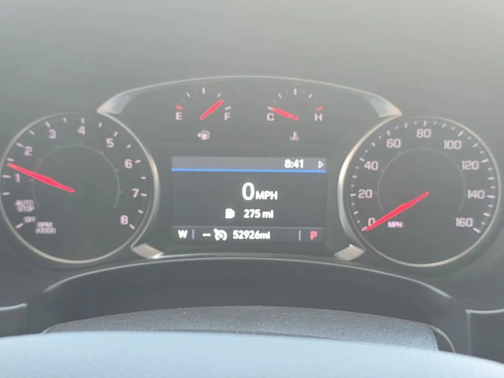Used 2024 White GMC SLT image 19