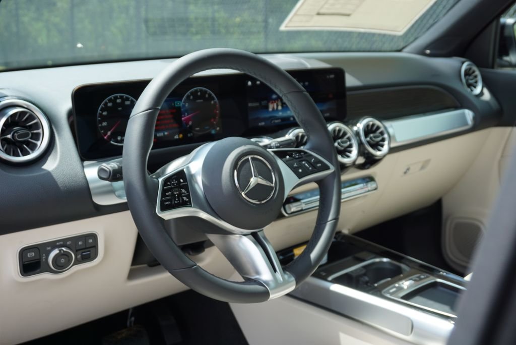 2025 Mercedes-Benz GLB Base - Photo 24