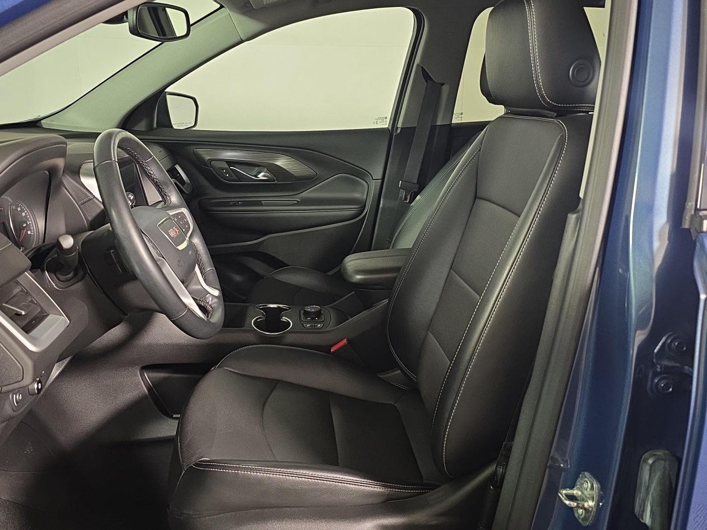 Used 2024 Downpour Metallic GMC SLT image 13