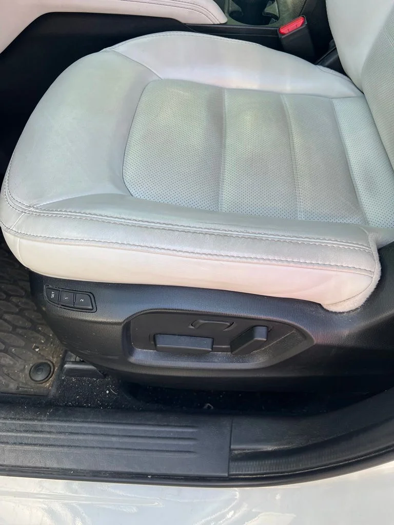 Used 2019 White Mazda Grand Touring Reserve image 29