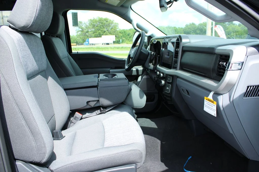New 2026 Agate Black Metallic Ford F-250® XLT image 32