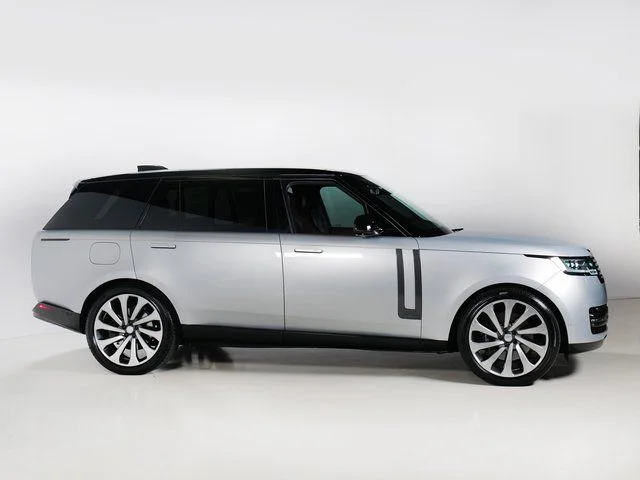 Used 2025 Hakuba Silver Metallic Land Rover Autobiography image 32