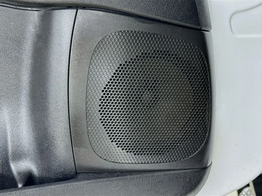 Used 2021 White Ram High Roof image 18