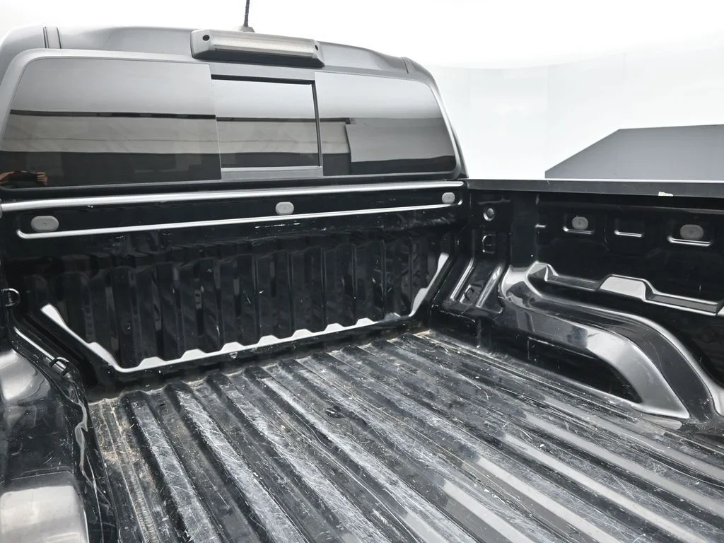 Used 2023 Black GMC AT4 image 22