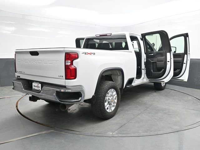 Used 2022 White Chevrolet LTZ image 47