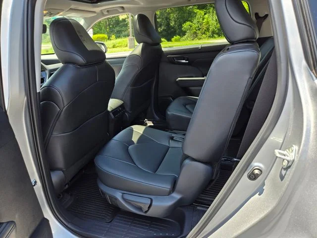 Used 2024 Silver Toyota XLE image 13