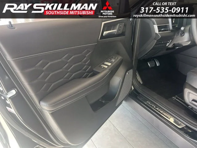2026 Mitsubishi Outlander SEL - Photo 11