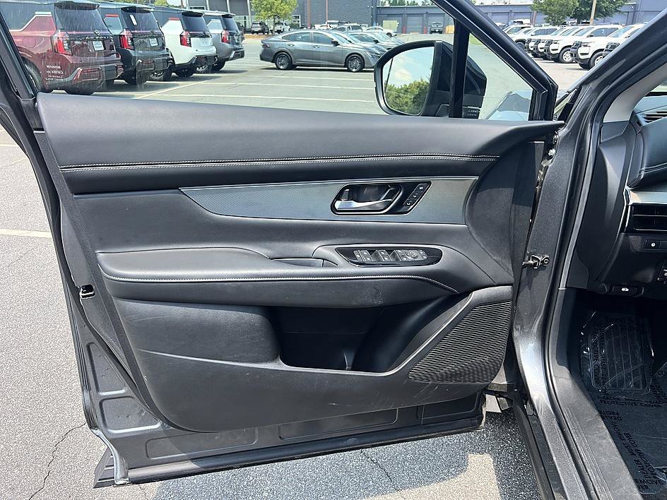 Used 2025 Gun Metallic Nissan SL image 20