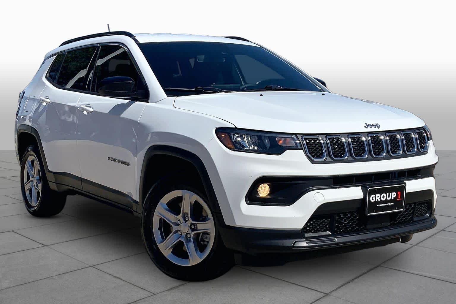 Certified Used 2023 Bright White Clearcoat Jeep Latitude image 3