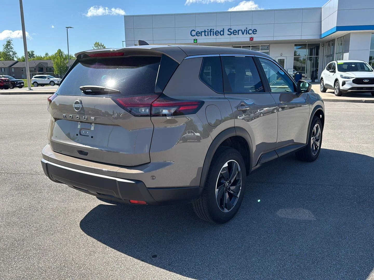 2025 Nissan Rogue SV - Photo 17