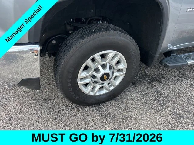 Used 2025 Gray Chevrolet LT image 10