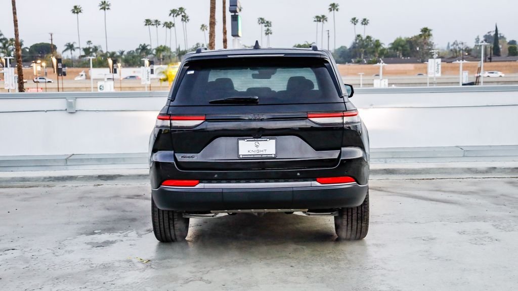 New 2026 Diamond Black Jeep Limited image 8