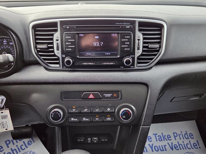 Used 2018 Red Kia LX image 30