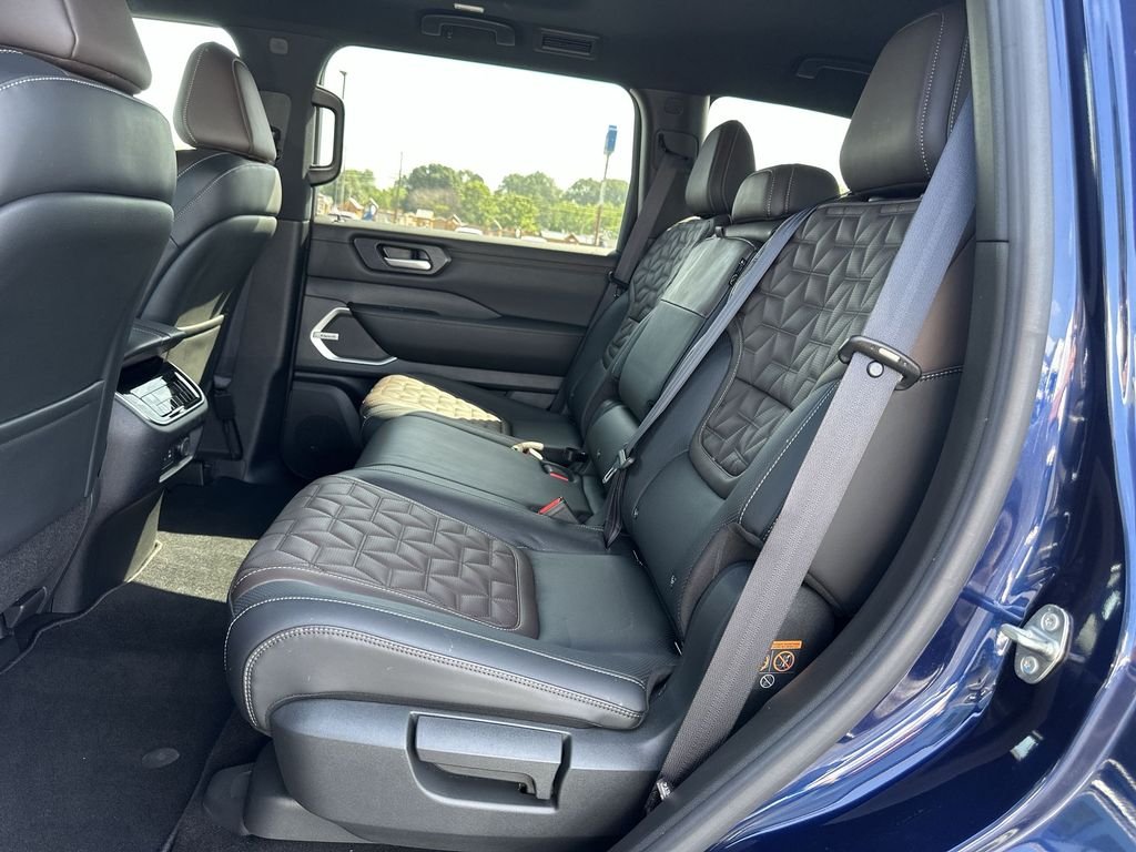 Used 2025 Blue Nissan Platinum image 29