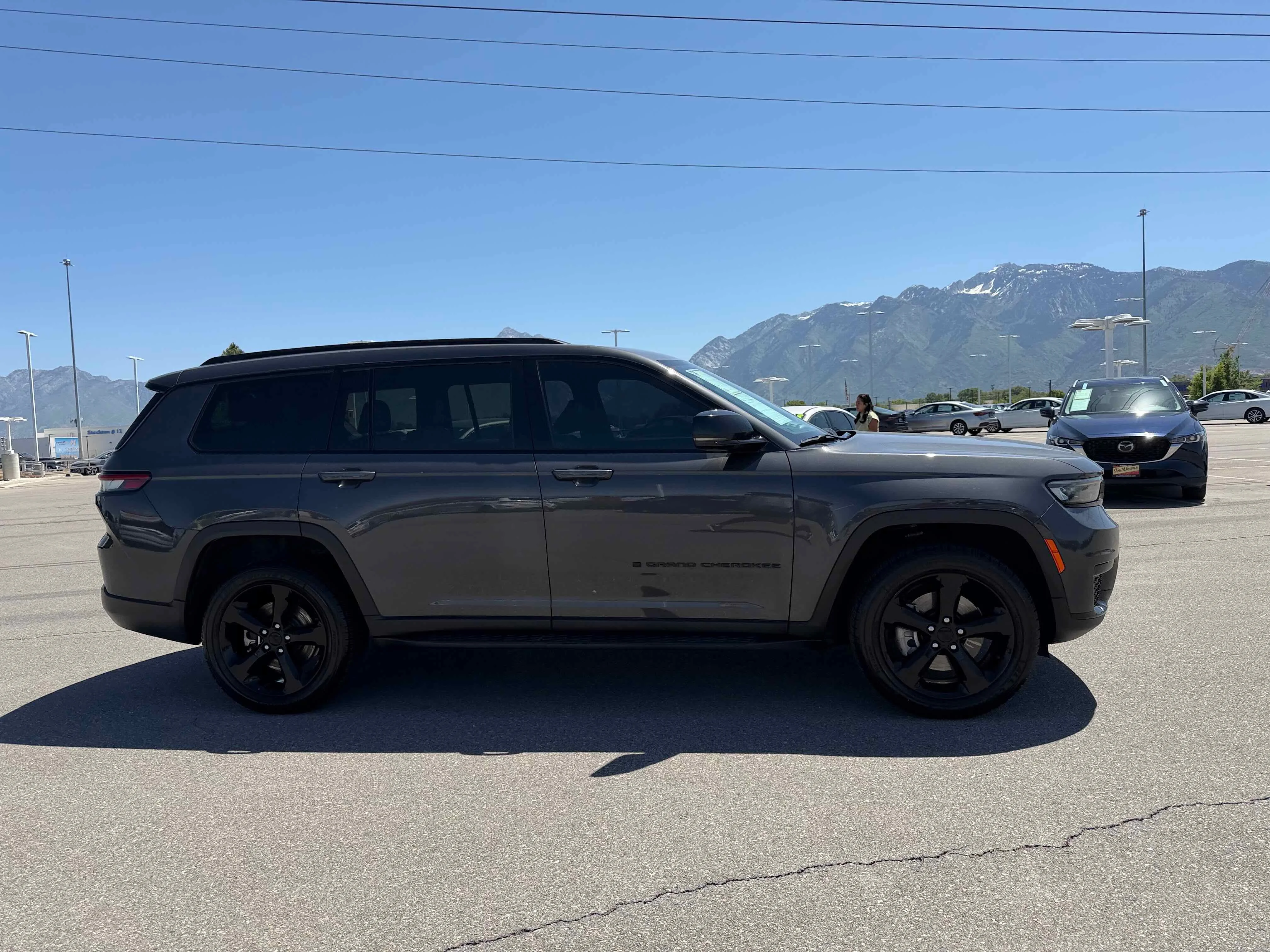 Used 2021 Baltic Gray Metallic Clearcoat Jeep Altitude image 8
