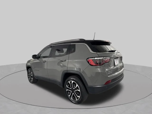Used 2022 Gray Jeep Limited image 6
