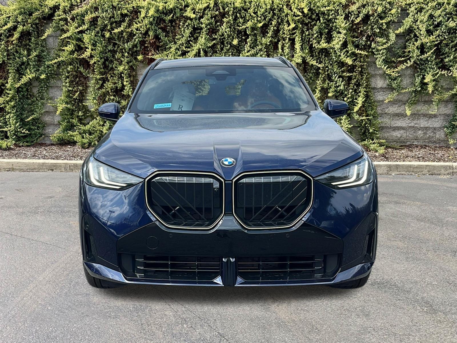 New 2026 Tanzanite Blue II Metallic BMW 30 xDrive image 2