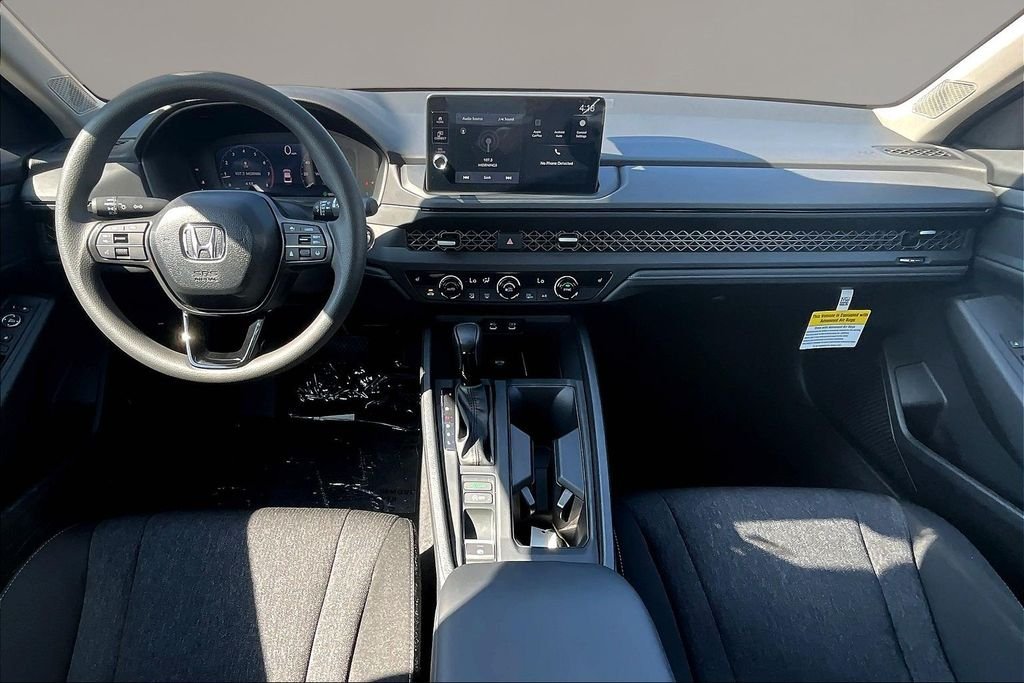 New 2026 Meteorite Gray Metallic Honda SE image 6