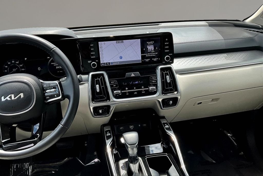Used 2023 Wolf Gray Kia SX image 9