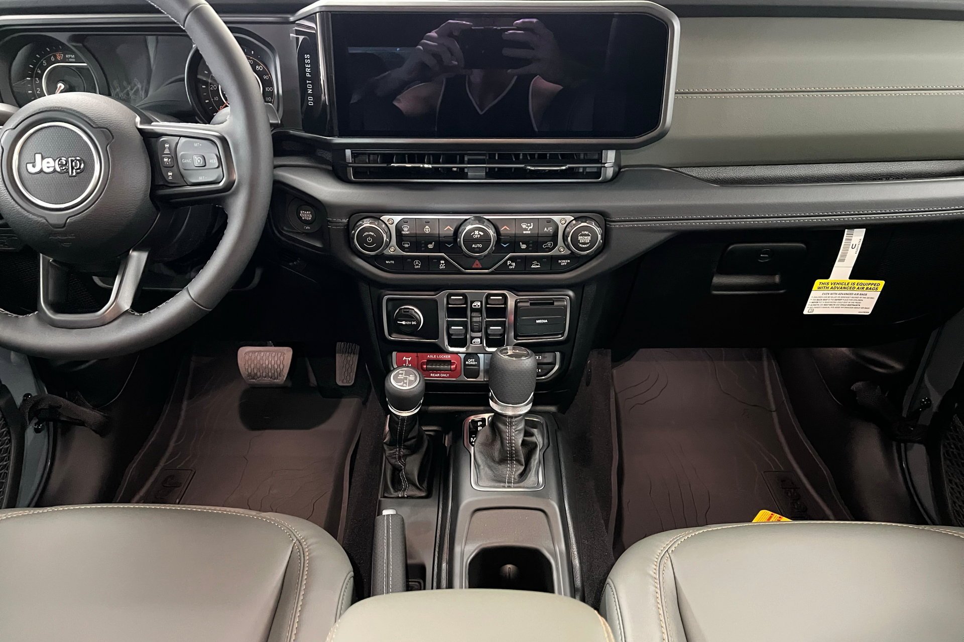 New 2025 Anvil Clearcoat Jeep Mojave X image 14