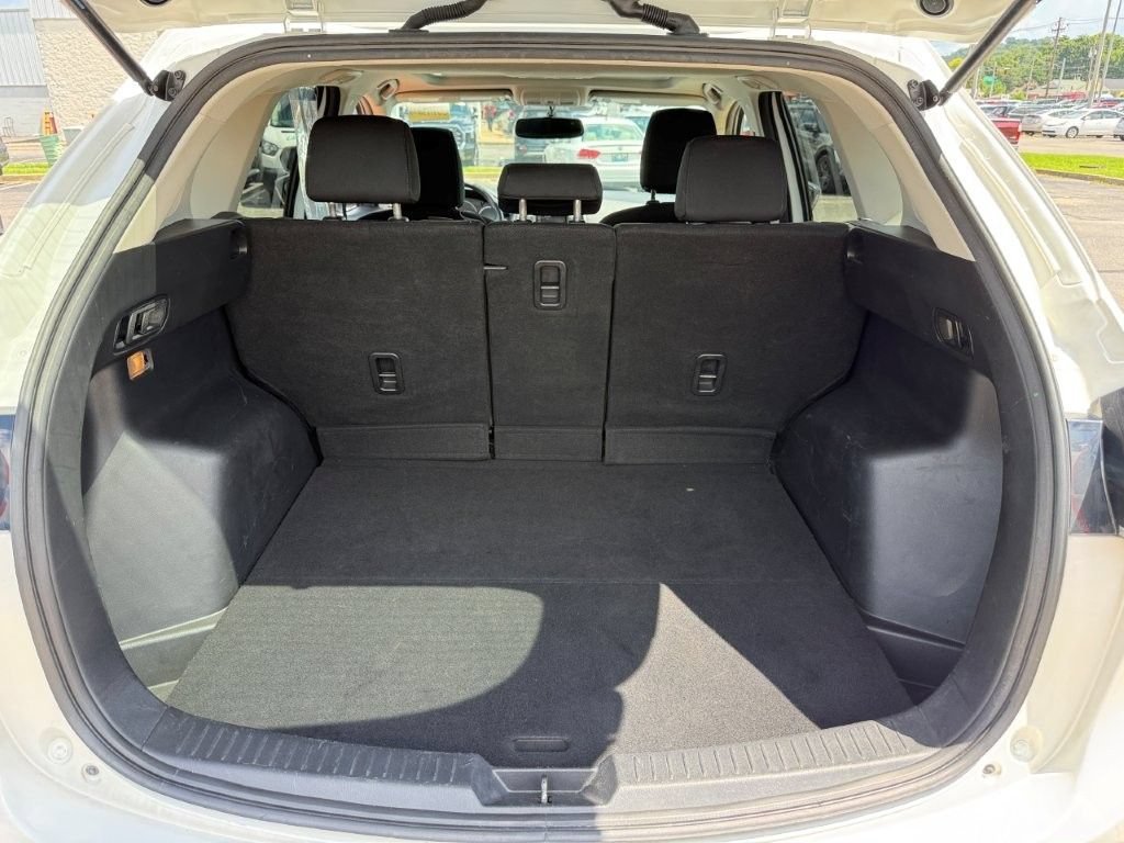 Used 2014 White Mazda Touring image 18