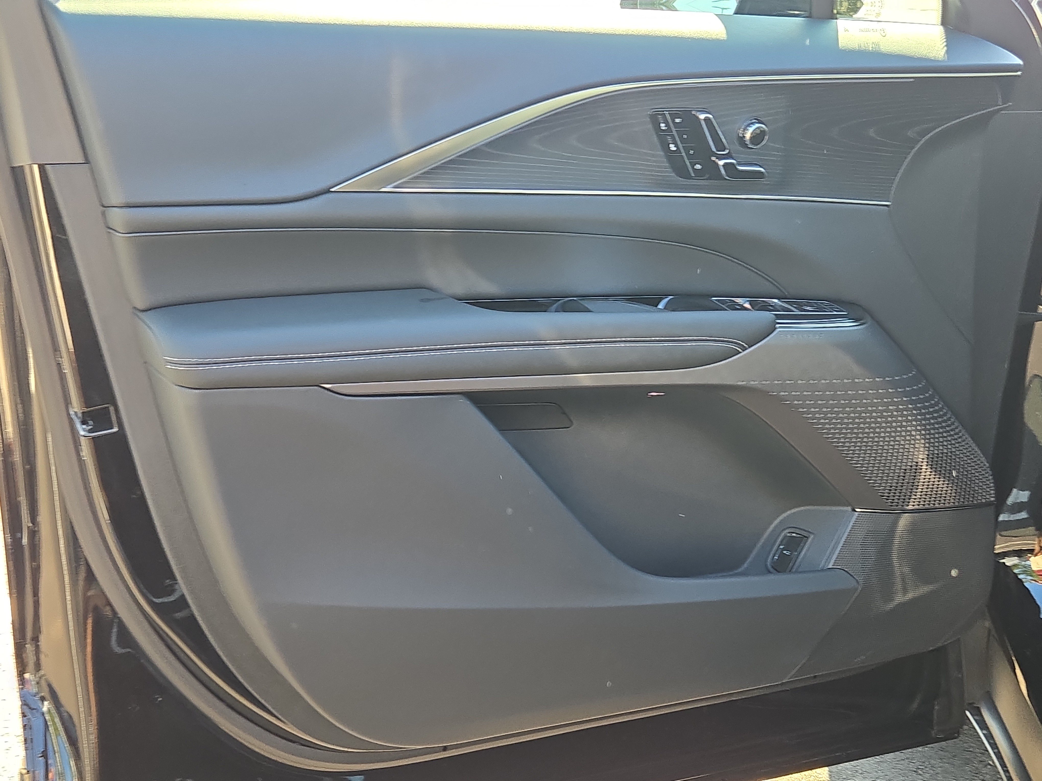 2026 Cadillac LYRIQ Sport - Photo 15